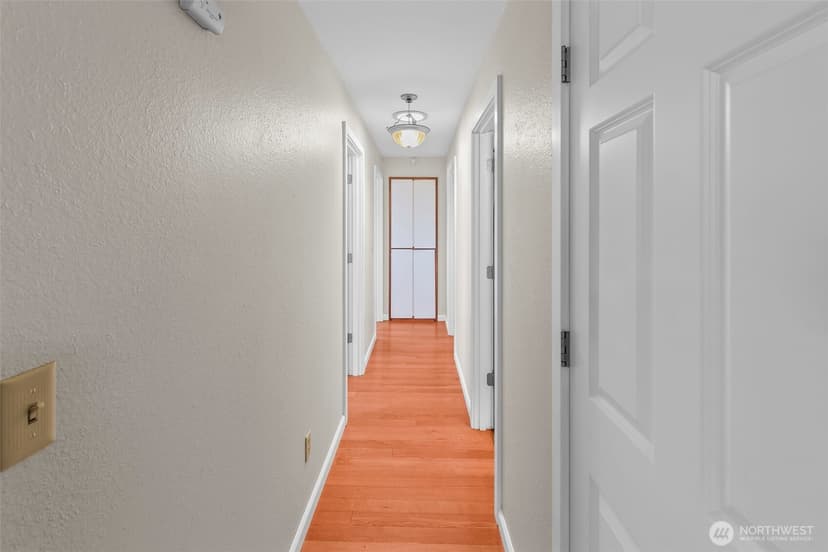 Property photo for 1908 NE Bentley Drive, Bremerton photo 11