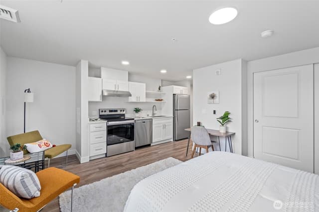 Property photo for 5022 Martin Luther King Jr Way S #509, Seattle photo 4