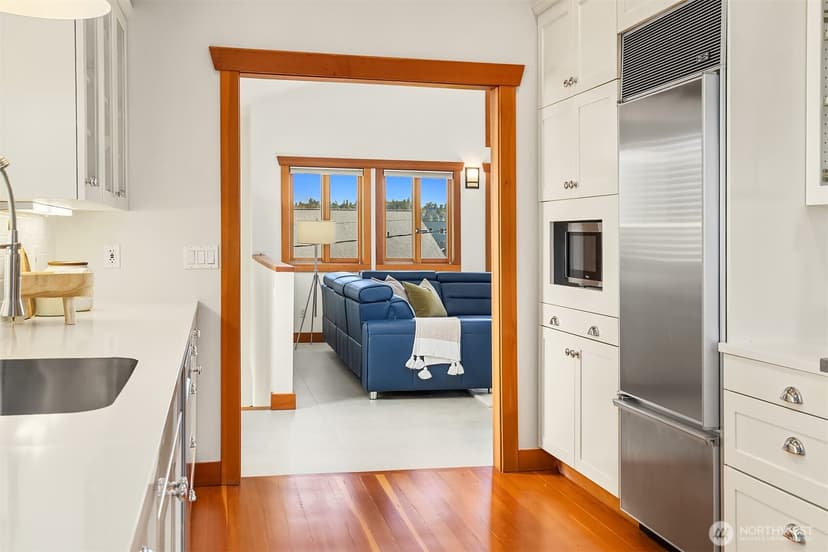 Property photo for 2422 NW 58th Street #301, Seattle photo 7