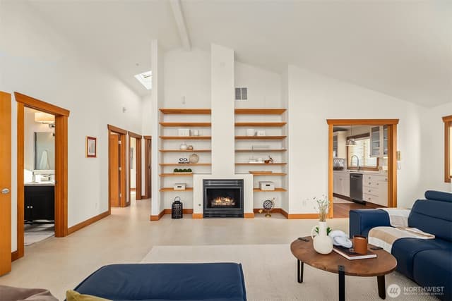 Property photo for 2422 NW 58th Street #301, Seattle photo 4