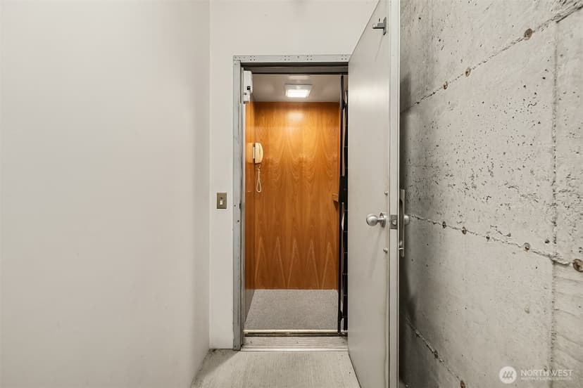 Property photo for 2422 NW 58th Street #301, Seattle photo 25