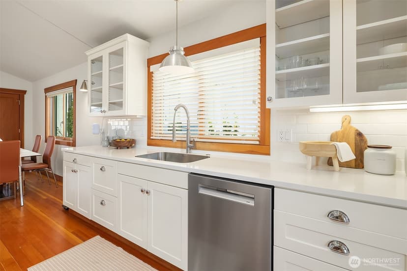 Property photo for 2422 NW 58th Street #301, Seattle photo 10