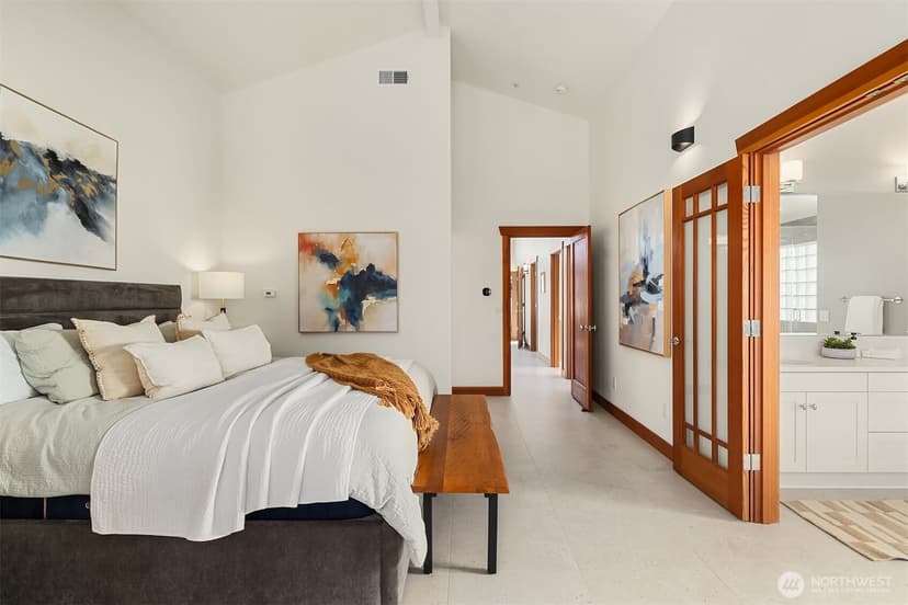 Property photo for 2422 NW 58th Street #301, Seattle photo 15