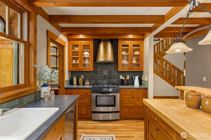 Property photo for 9000 Kono Road NE, Bainbridge Island photo 9
