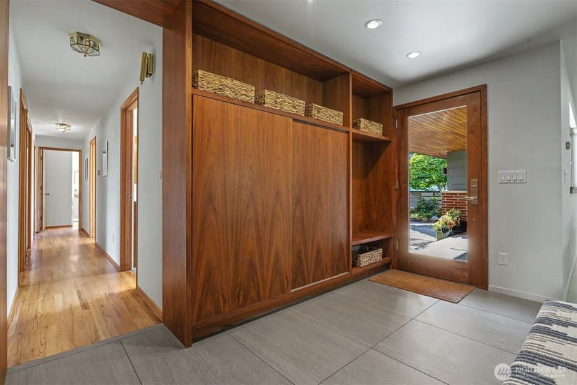 Property photo for 4108 NE 96th Street, Seattle photo 4