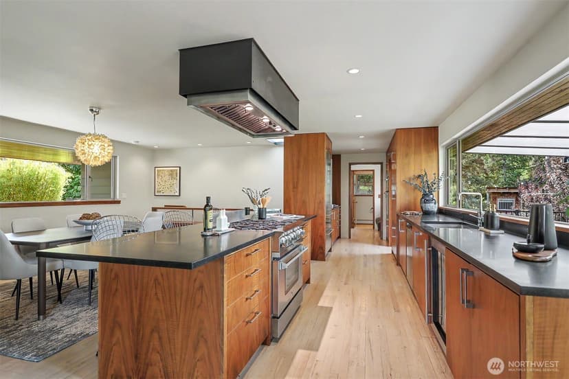 Property photo for 4108 NE 96th Street, Seattle photo 10
