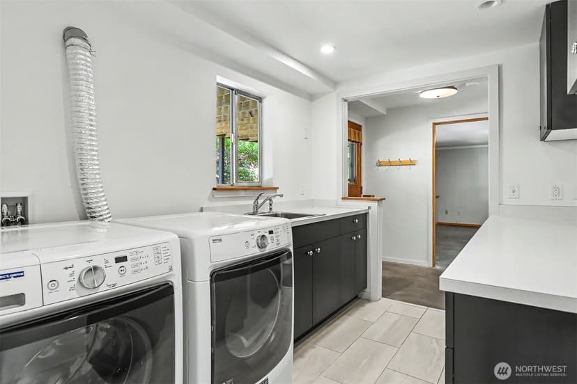 Property photo for 4108 NE 96th Street, Seattle photo 28