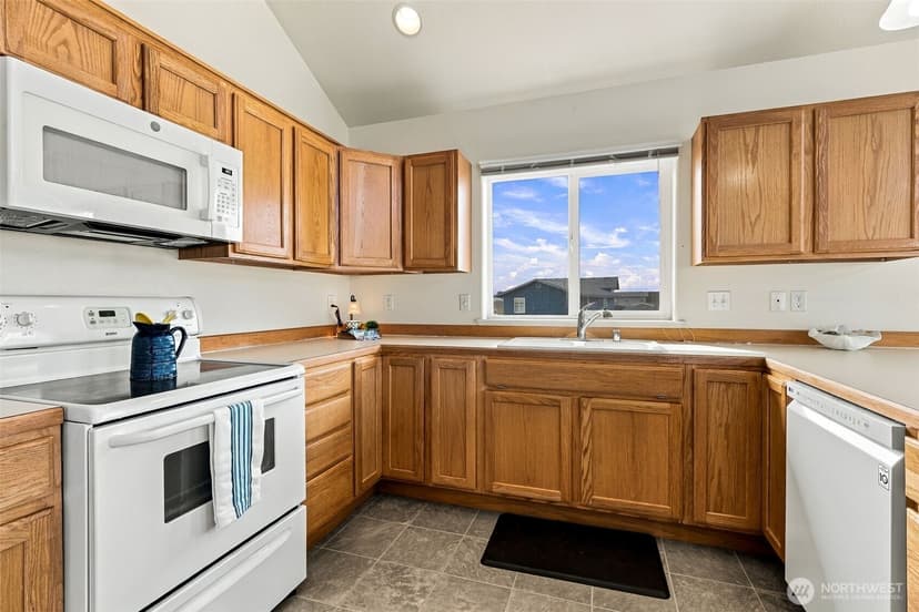 Property photo for 1400 Ocean Shores Boulevard SW, Ocean Shores photo 10