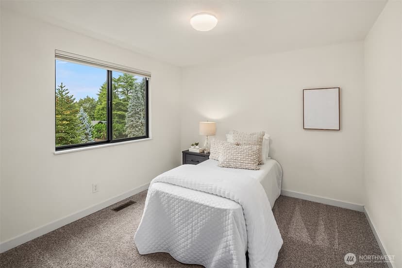 Property photo for 14265 92nd Place NE, Kirkland photo 14
