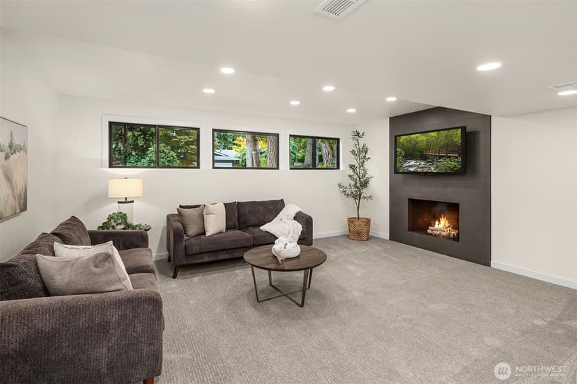 Property photo for 14265 92nd Place NE, Kirkland photo 17