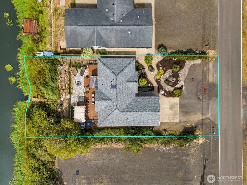 Property photo for 365 Canal Drive NE, Ocean Shores photo 26