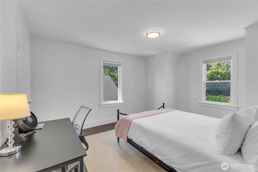 Property photo for 250 NE 50th Street, Seattle photo 27