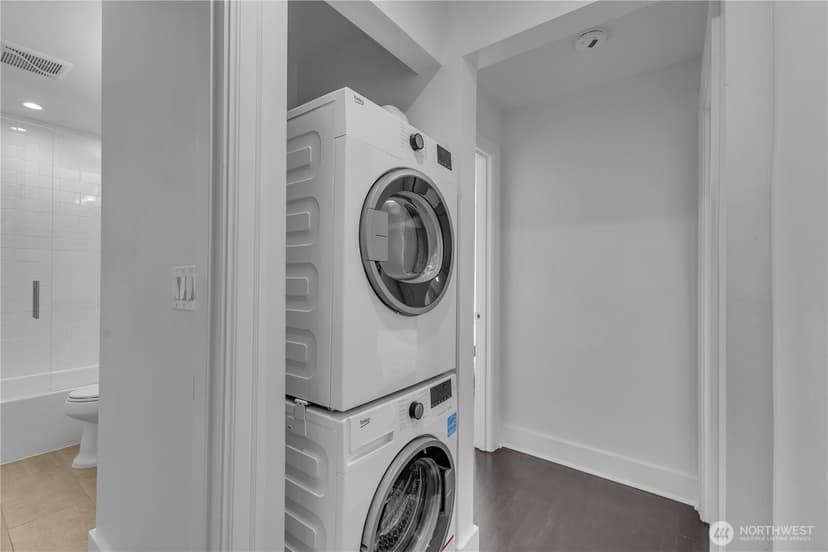 Property photo for 250 NE 50th Street, Seattle photo 21