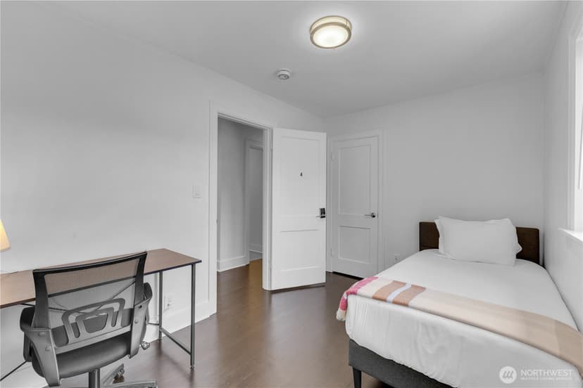 Property photo for 250 NE 50th Street, Seattle photo 20