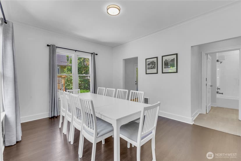 Property photo for 250 NE 50th Street, Seattle photo 12