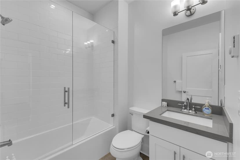 Property photo for 250 NE 50th Street, Seattle photo 19