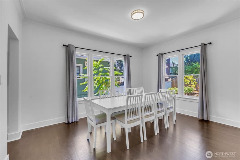 Property photo for 250 NE 50th Street, Seattle photo 13