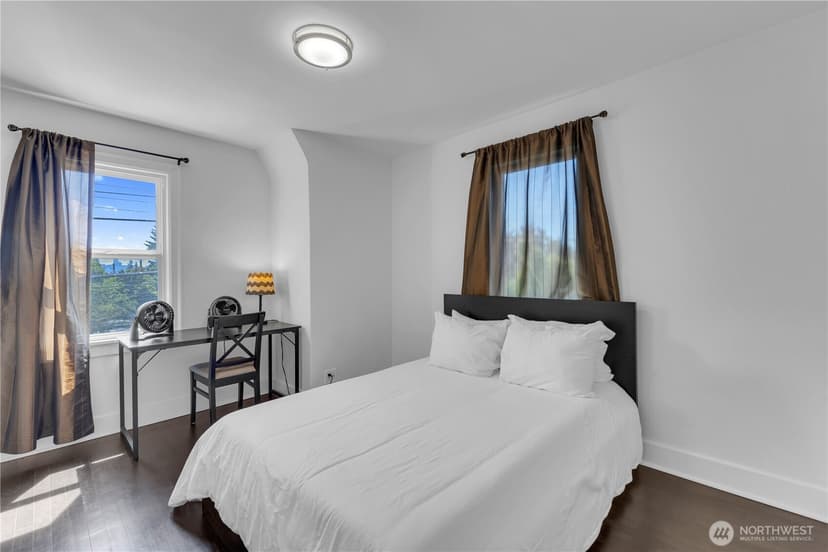 Property photo for 250 NE 50th Street, Seattle photo 22
