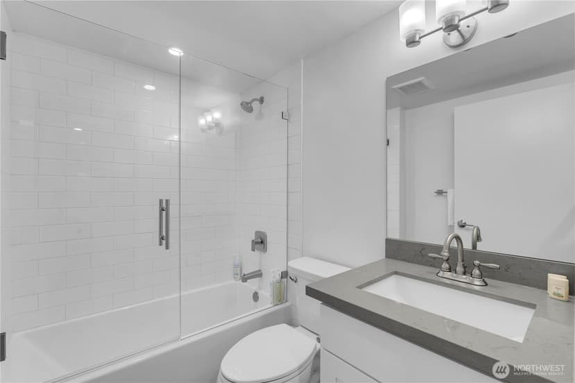 Property photo for 250 NE 50th Street, Seattle photo 35