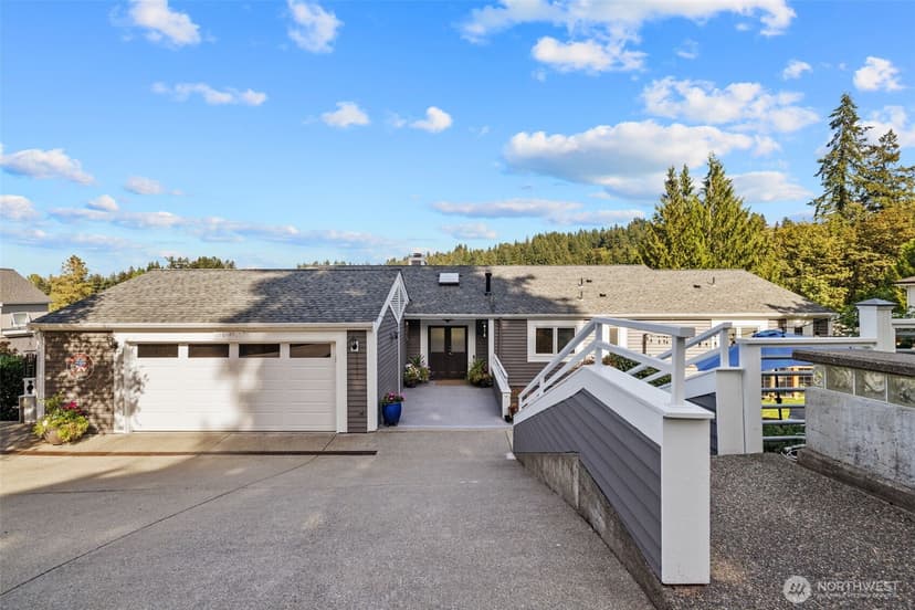 Property photo for 16231 Valhalla Drive, Bothell photo 3