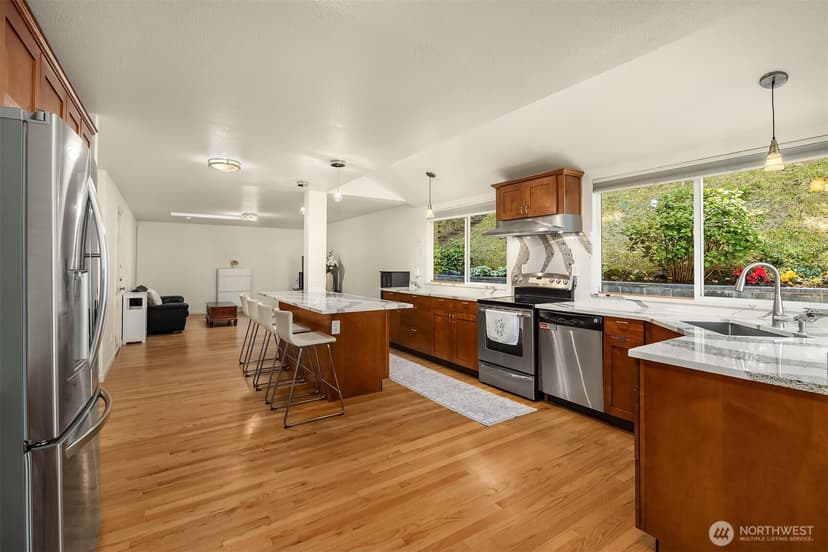 Property photo for 23424 100th Avenue W, Edmonds photo 5
