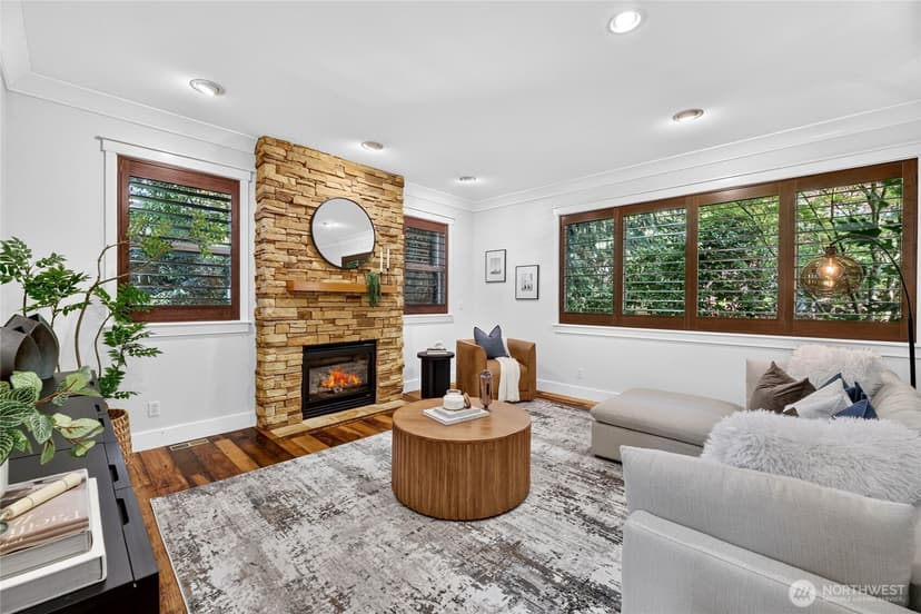 Property photo for 4500 SW Hemlock Way, Seattle photo 5