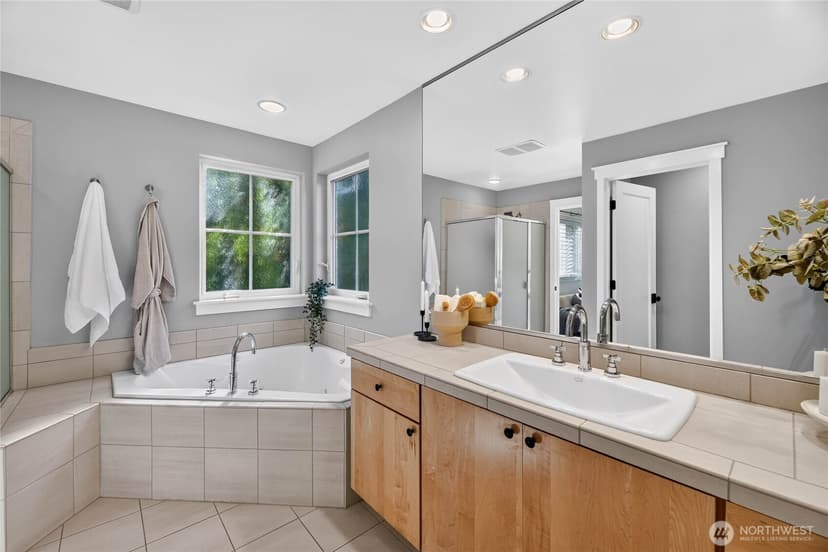 Property photo for 4500 SW Hemlock Way, Seattle photo 19
