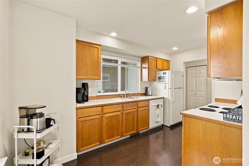 Property photo for 5822 14th Drive W #B, Everett photo 8