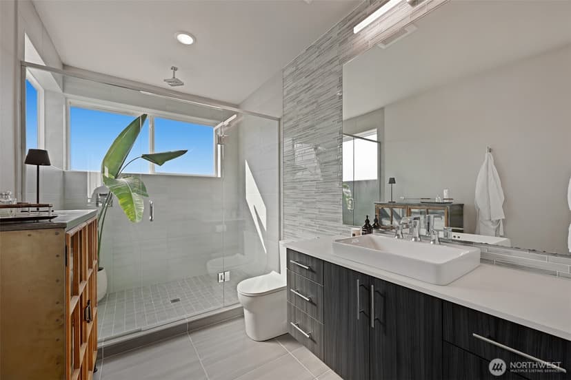 Property photo for 2909 S Dearborn, Seattle photo 22