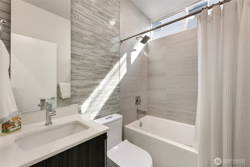 Property photo for 2909 S Dearborn, Seattle photo 16