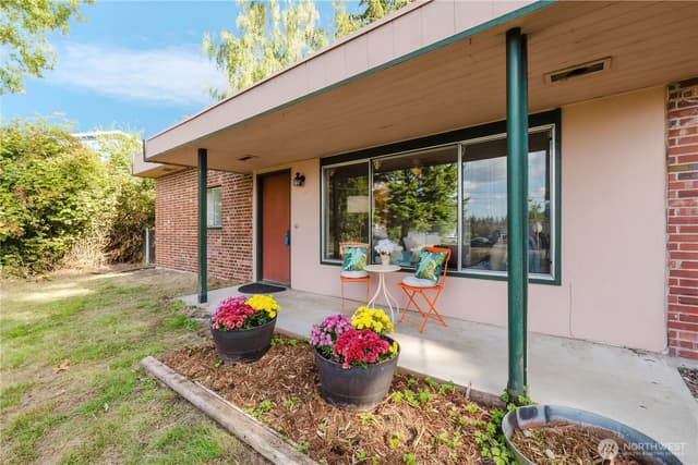 Property photo for 2162 Harding Avenue SE, Port Orchard photo 2