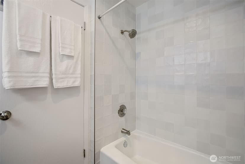 Property photo for 12429 NE 130th Court #G108, Kirkland photo 10