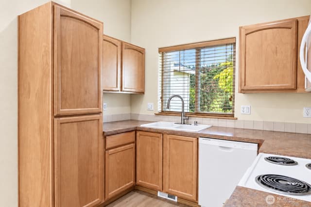 Property photo for 8123 146th Street E, Puyallup photo 4