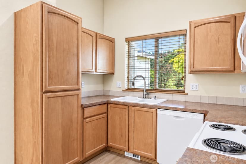 Property photo for 8123 146th Street E, Puyallup photo 4