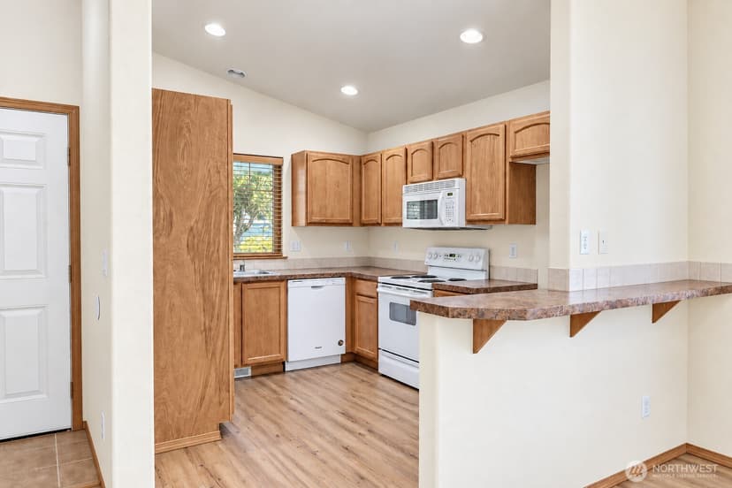 Property photo for 8123 146th Street E, Puyallup photo 5