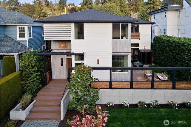 Property photo for 3420 33rd Avenue W, Seattle