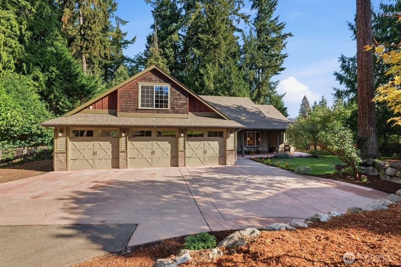 Property photo for 17006 37th Avenue NE, Lake Forest Park photo 2