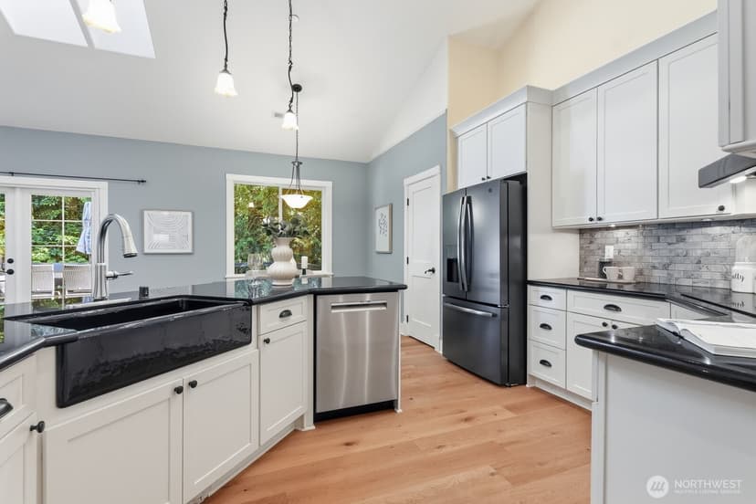 Property photo for 17006 37th Avenue NE, Lake Forest Park photo 15