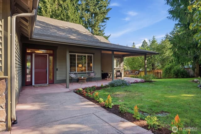 Property photo for 17006 37th Avenue NE, Lake Forest Park photo 3