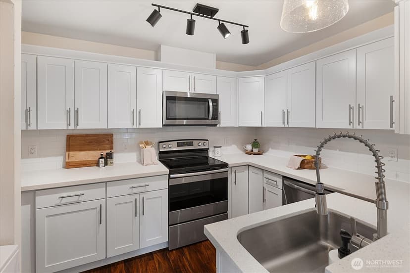 Property photo for 9210 Market Place #B104, Lake Stevens photo 11