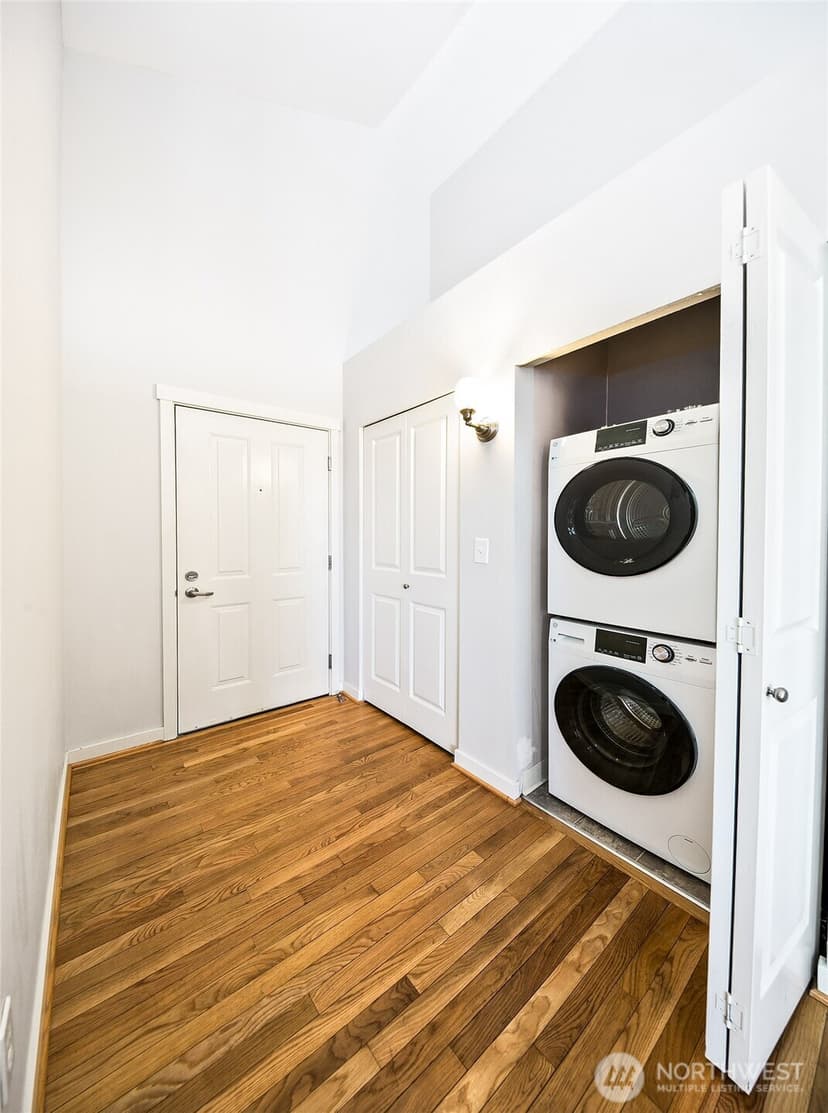 Property photo for 5953 California Avenue SW #2C, Seattle photo 16