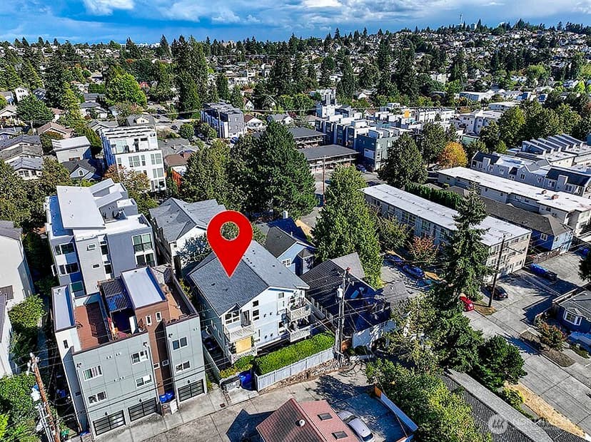 Property photo for 5953 California Avenue SW #2C, Seattle photo 28