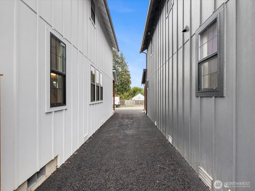 Property photo for 2817 25th Street #B, Everett photo 33