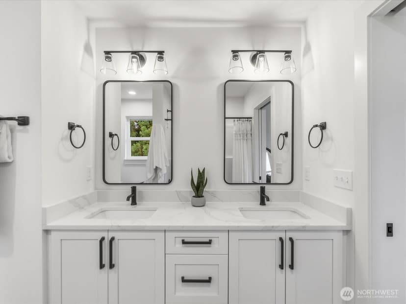 Property photo for 817 Olympic Boulevard #B, Everett photo 26