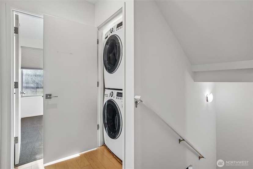 Property photo for 2207 15th Avenue S #B, Seattle photo 12
