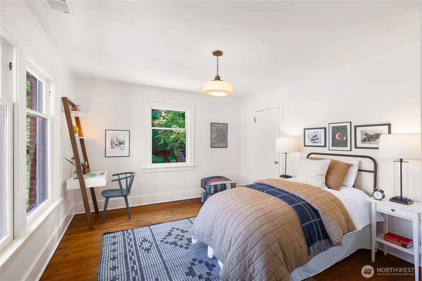 Property photo for 2306 Lake Park Drive S, Seattle photo 30