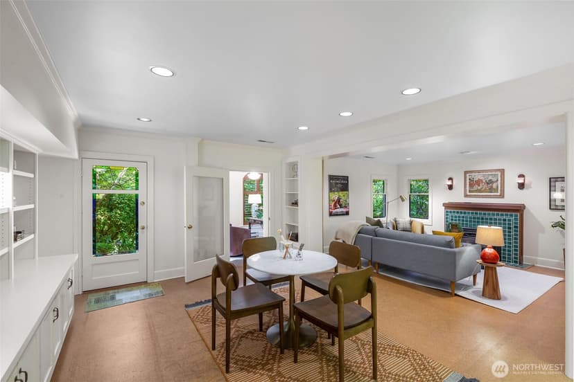 Property photo for 2306 Lake Park Drive S, Seattle photo 34