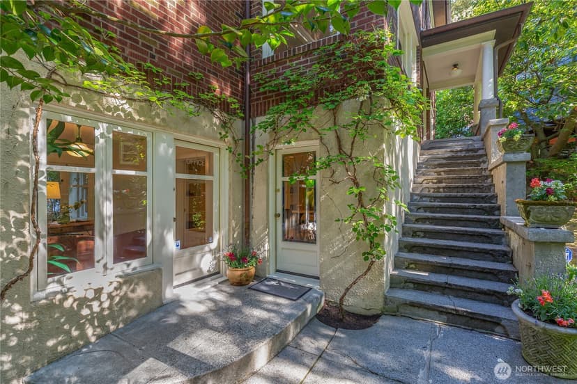 Property photo for 2306 Lake Park Drive S, Seattle photo 38