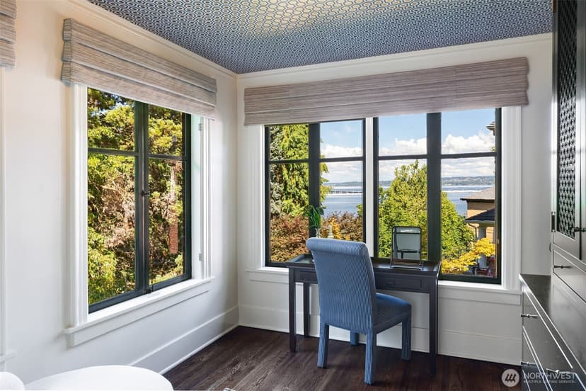 Property photo for 2306 Lake Park Drive S, Seattle photo 27