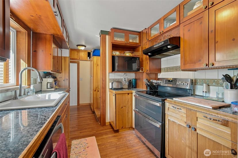 Property photo for 4808 Glenwood Avenue, Everett photo 17